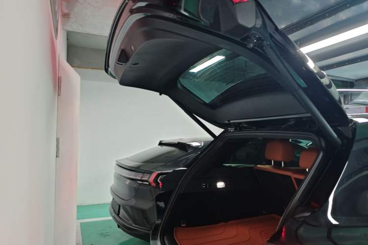 Used Li Auto L6 2025 Max Smart Refresh Edition Trunk
