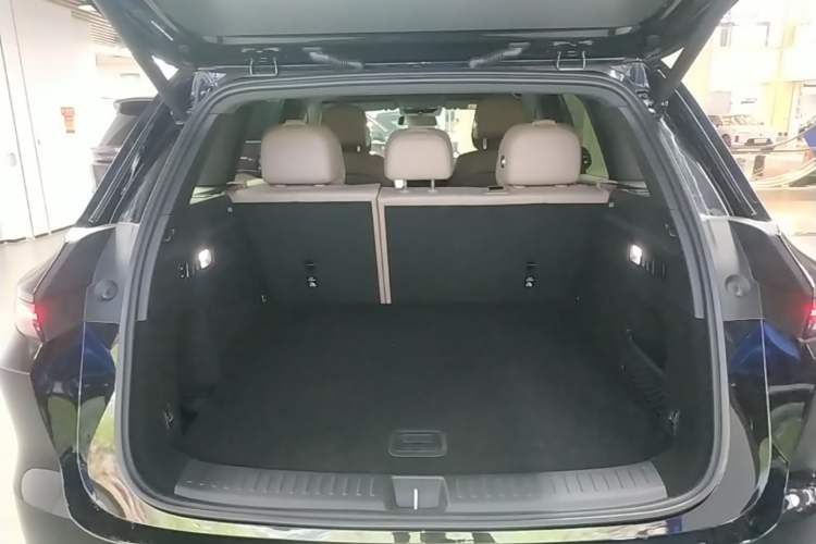 Used Li Auto L6 2025 Pro Smart Refresh Edition Trunk