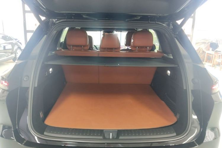 Used Li Auto L6 2025 Pro Smart Refresh Edition Trunk