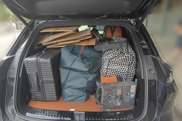 Used Li Auto L6 2025 Pro Smart Refresh Edition Trunk