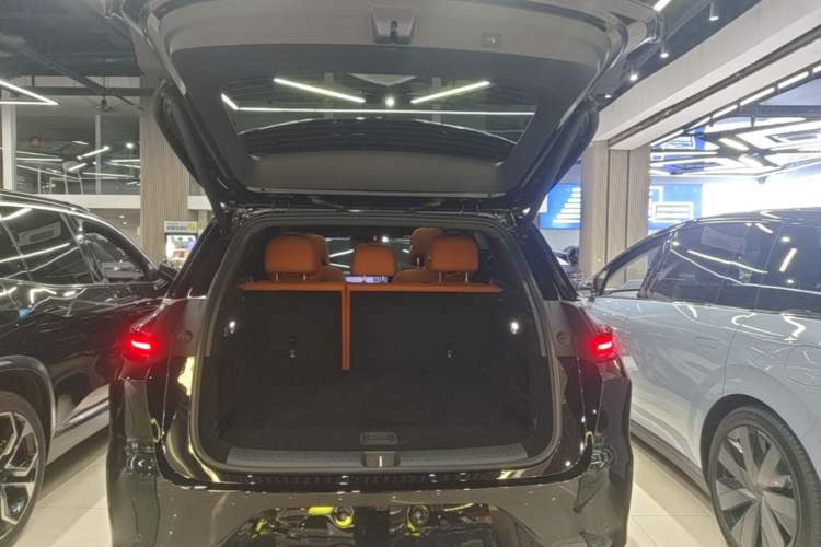 Used Li Auto L6 2025 Max Smart Refresh Edition Trunk