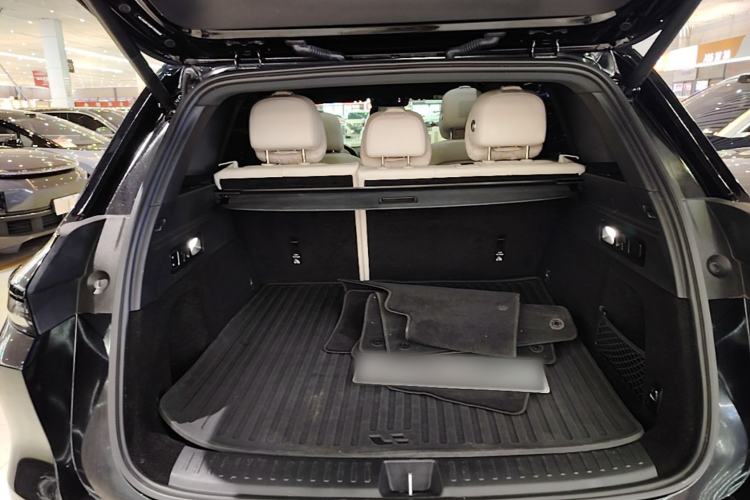 Used Li Auto L6 2025 Pro Smart Refresh Edition Trunk