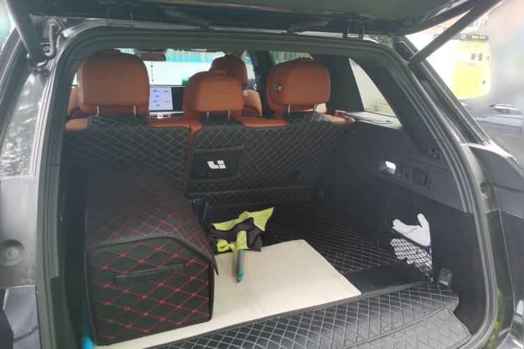 Used Li Auto L6 2025 Pro Smart Refresh Edition Trunk