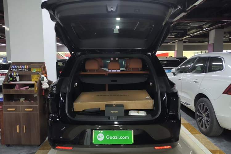 Used Li Auto L6 2025 Max Smart Refresh Edition Trunk