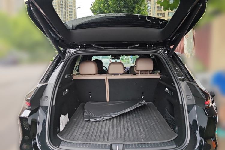 Used Li Auto L6 2025 Pro Smart Refresh Edition Trunk
