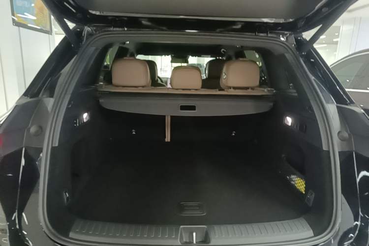 Used Li Auto L6 2025 Pro Smart Refresh Edition Trunk