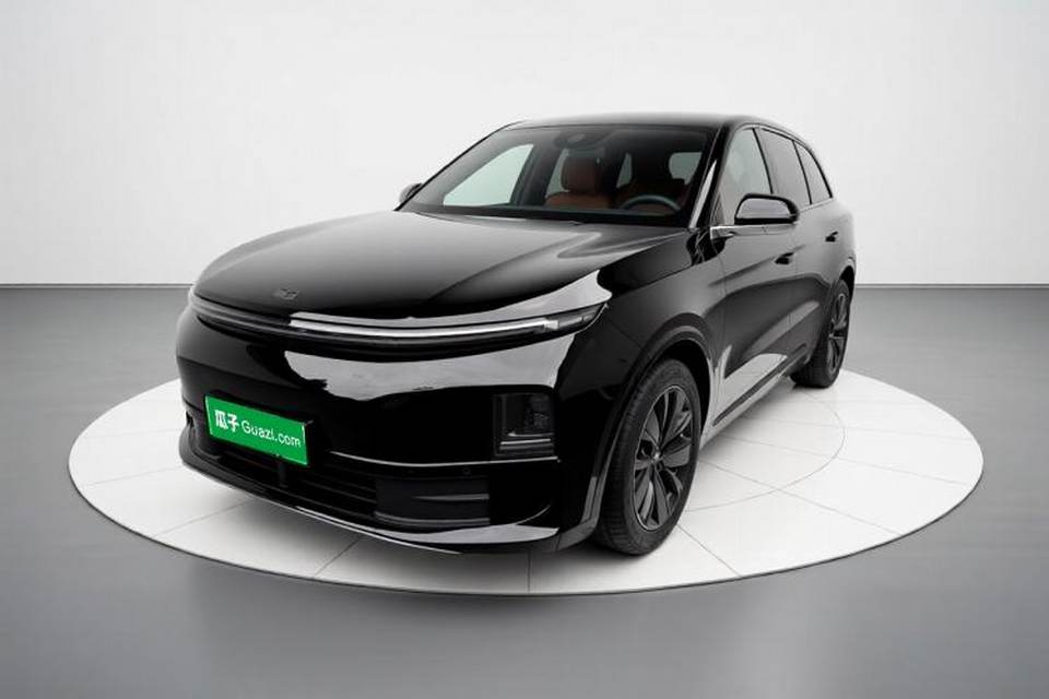 Li Auto L6 2025