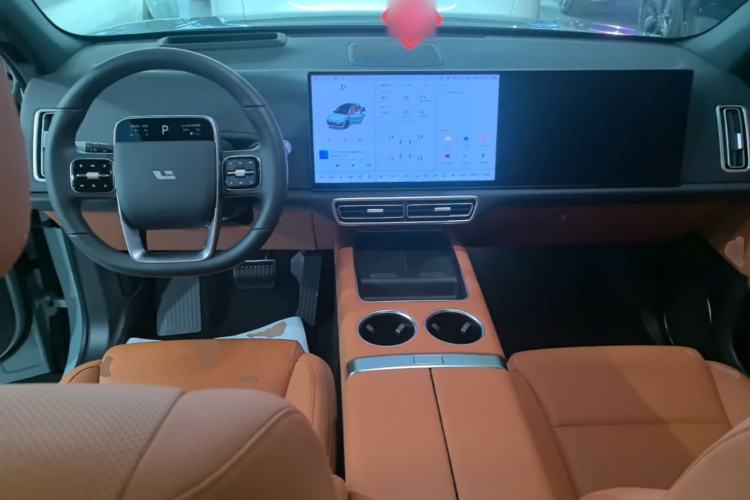 Used Li Auto L6 2025 Max Smart Refresh Edition Center Console