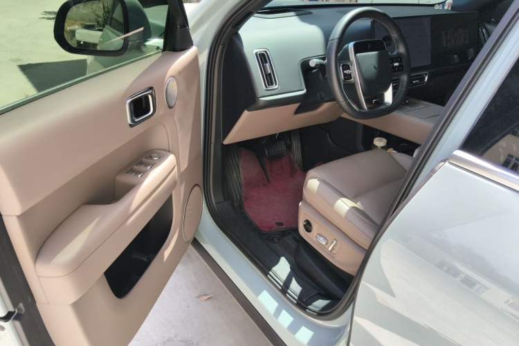 Used Li Auto L6 2025 Pro Smart Refresh Edition Driver Seat