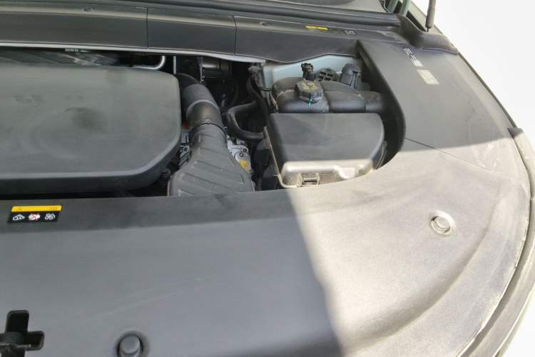Used Li Auto L6 2025 Pro Smart Refresh Edition Engine Bay Left