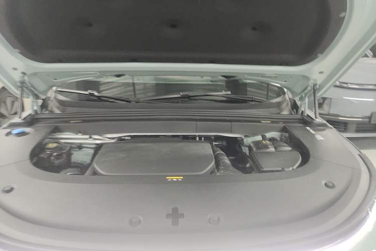 Used Li Auto L6 2025 Pro Smart Refresh Edition Engine Bay