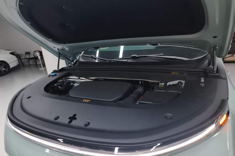 Used Li Auto L6 2025 Pro Smart Refresh Edition Engine Bay
