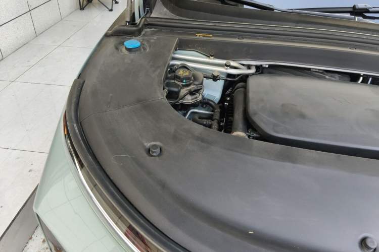 Used Li Auto L6 2025 Pro Smart Refresh Edition Engine Bay Right