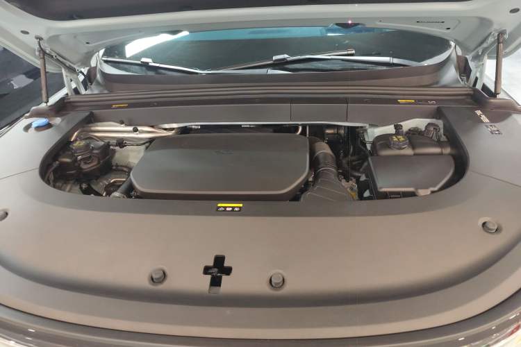 Used Li Auto L6 2025 Pro Smart Refresh Edition Engine Bay