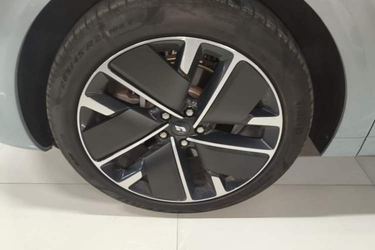 Used Li Auto L6 2025 Max Smart Refresh Edition Exterior 4