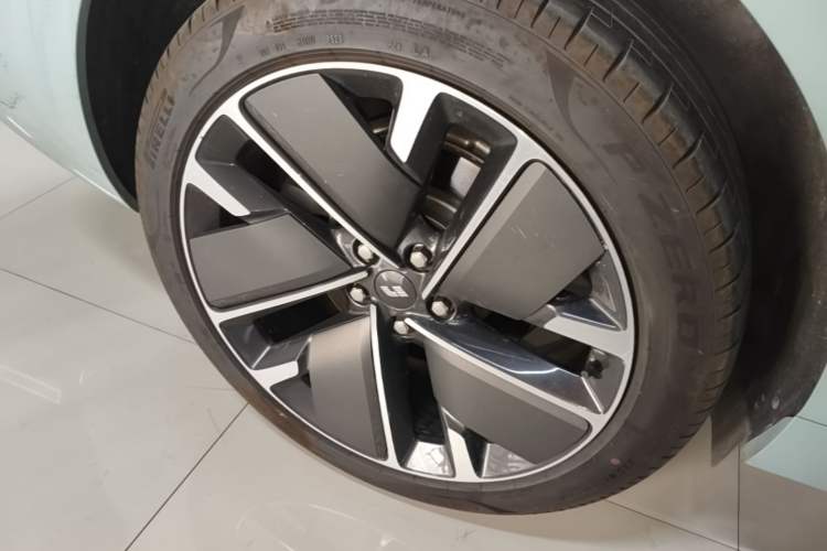 Used Li Auto L6 2025 Max Smart Refresh Edition Exterior 5