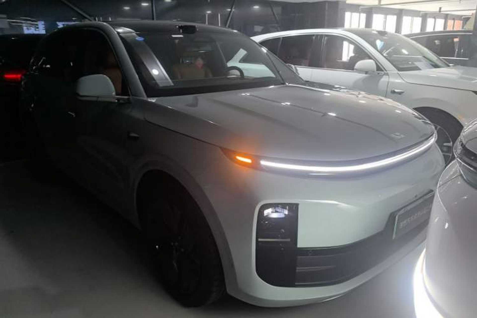 Used Li Auto L6 2025 Max Smart Refresh Edition Front Right 45 Deg