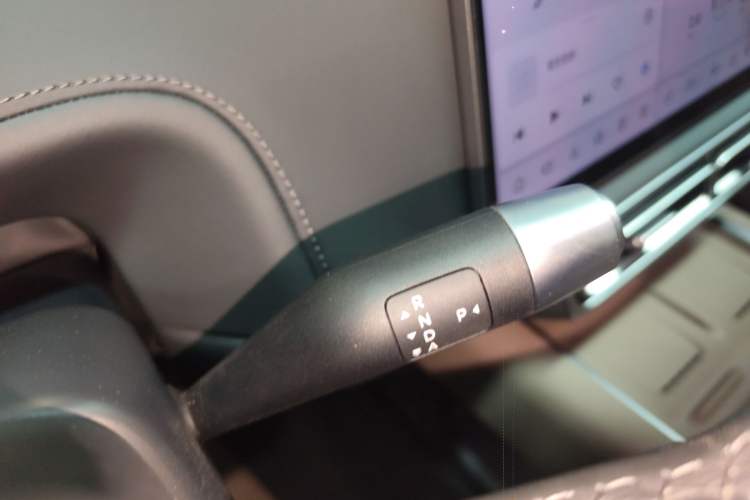 Used Li Auto L6 2025 Pro Smart Refresh Edition Gear Lever