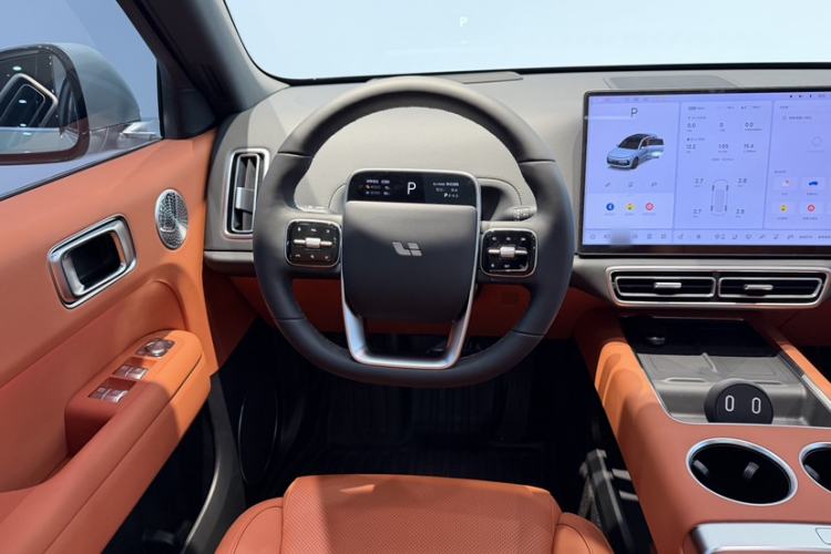 Used Li Auto L6 2025 Max Smart Refresh Edition Interior 1