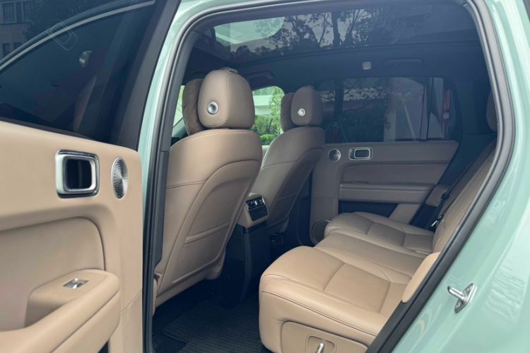 Used Li Auto L6 2025 Max Smart Refresh Edition Interior 2