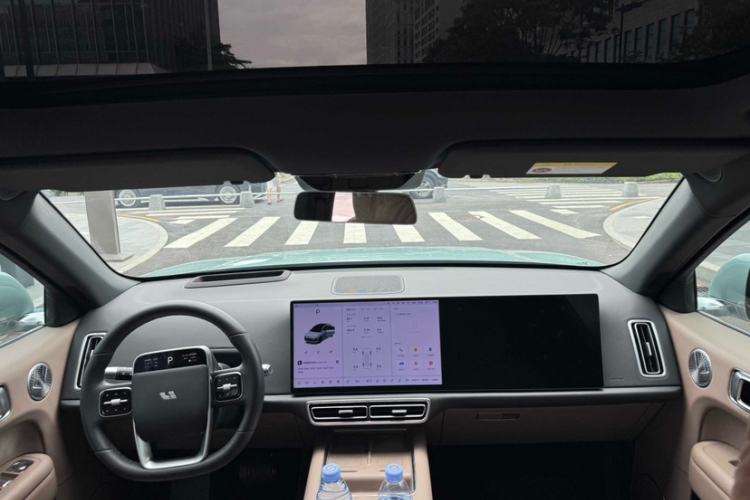 Used Li Auto L6 2025 Max Smart Refresh Edition Interior 3