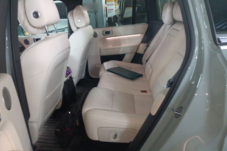 Used Li Auto L6 2025 Max Smart Refresh Edition Interior 4