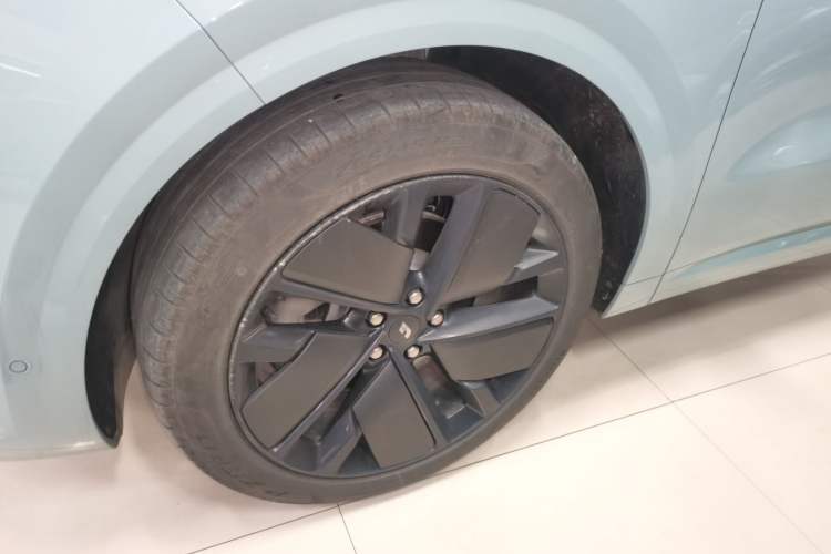 Used Li Auto L6 2025 Pro Smart Refresh Edition Left Front Wheel Hub