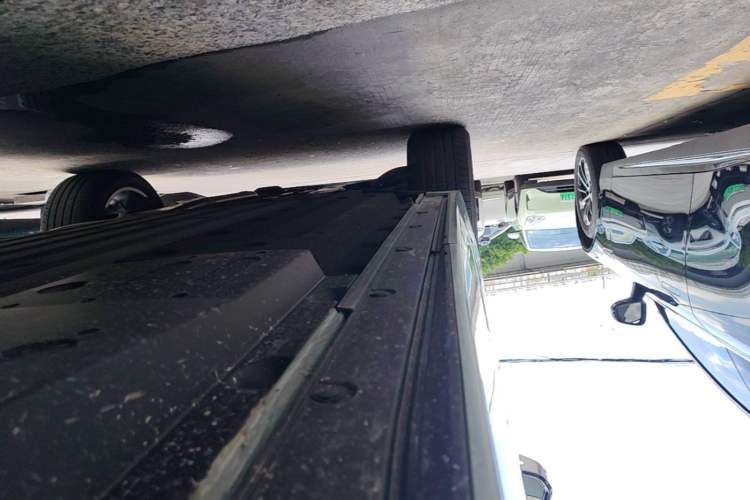 Used Li Auto L6 2025 Pro Smart Refresh Edition Left Side Sill