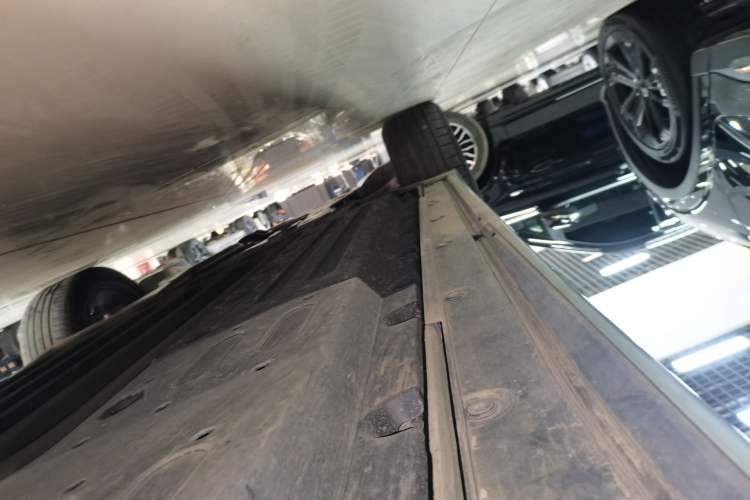 Used Li Auto L6 2025 Pro Smart Refresh Edition Left Side Sill