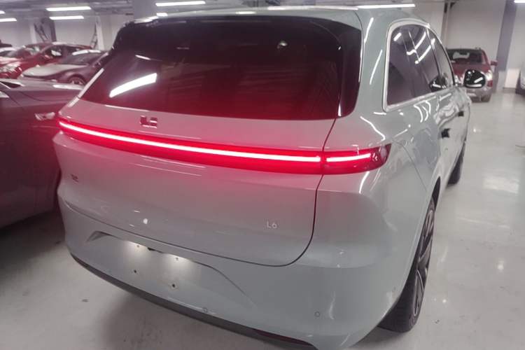 Used Li Auto L6 2025 Pro Smart Refresh Edition Rear Right 45 Deg