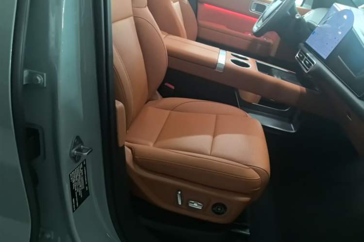 Used Li Auto L6 2025 Max Smart Refresh Edition Right Front Seat