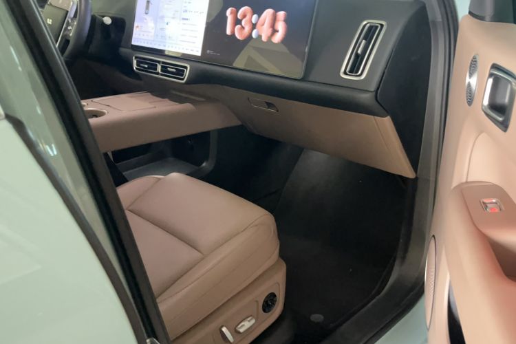 Used Li Auto L6 2025 Max Smart Refresh Edition Right Front Seat