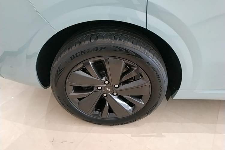 Used Li Auto L6 2025 Pro Smart Refresh Edition Right Rear Wheel Hub