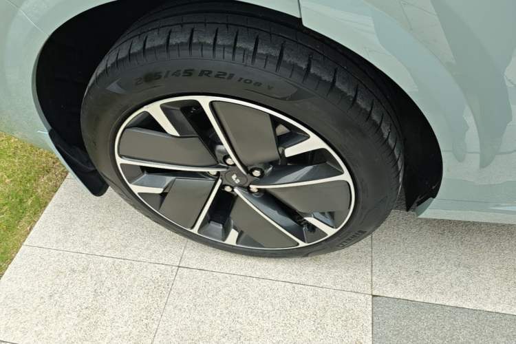 Used Li Auto L6 2025 Max Smart Refresh Edition Right Rear Wheel Hub