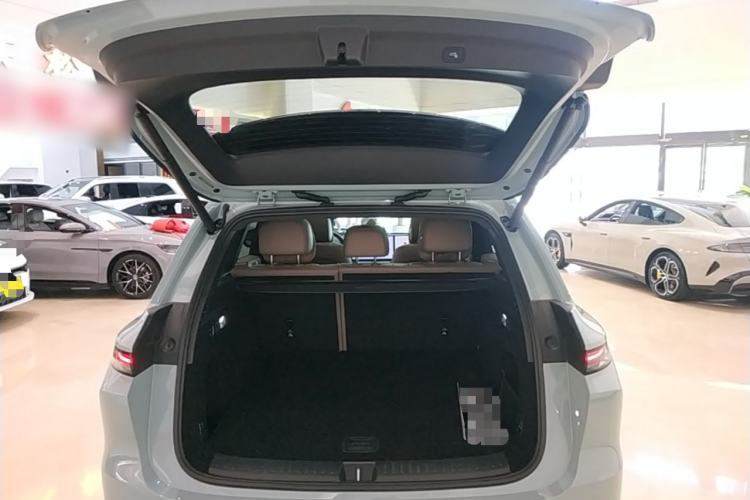 Used Li Auto L6 2025 Pro Smart Refresh Edition Trunk