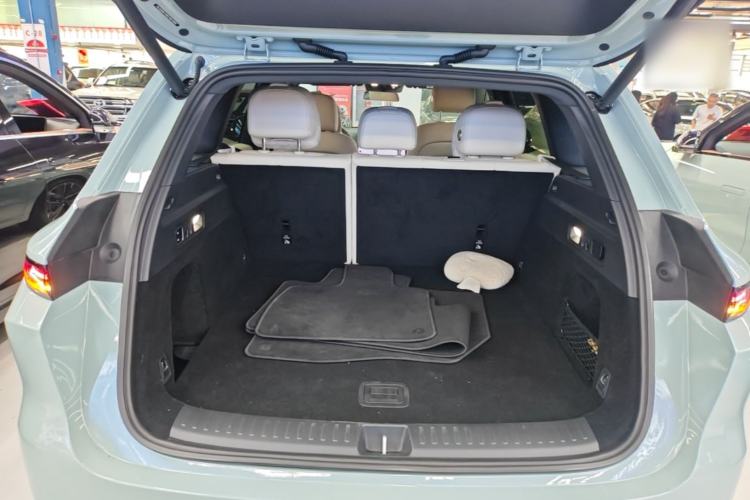 Used Li Auto L6 2025 Max Smart Refresh Edition Trunk