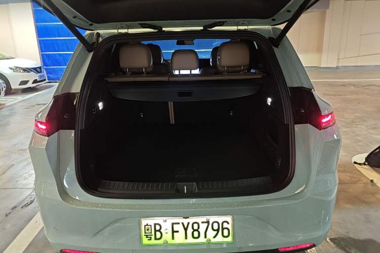 Used Li Auto L6 2025 Max Smart Refresh Edition Trunk