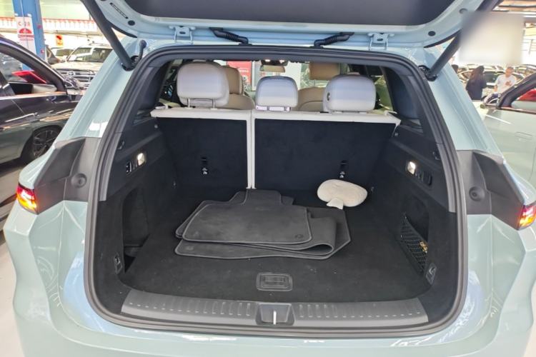 Used Li Auto L6 2025 Max Smart Refresh Edition Trunk