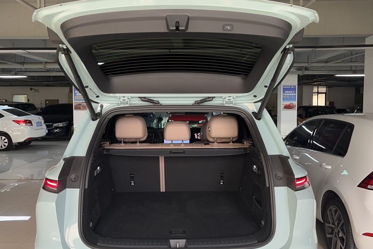 Used Li Auto L6 2025 Max Smart Refresh Edition Trunk