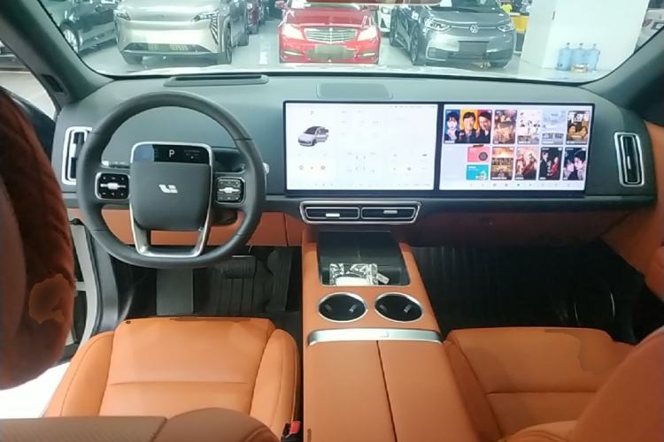 Used Li Auto L6 2025 Pro Smart Refresh Edition Center Console