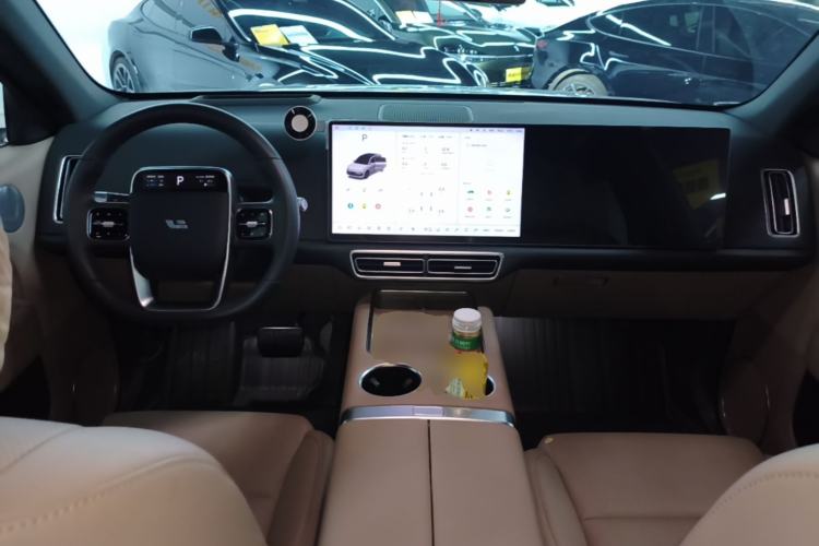 Used Li Auto L6 2025 Pro Smart Refresh Edition Center Console