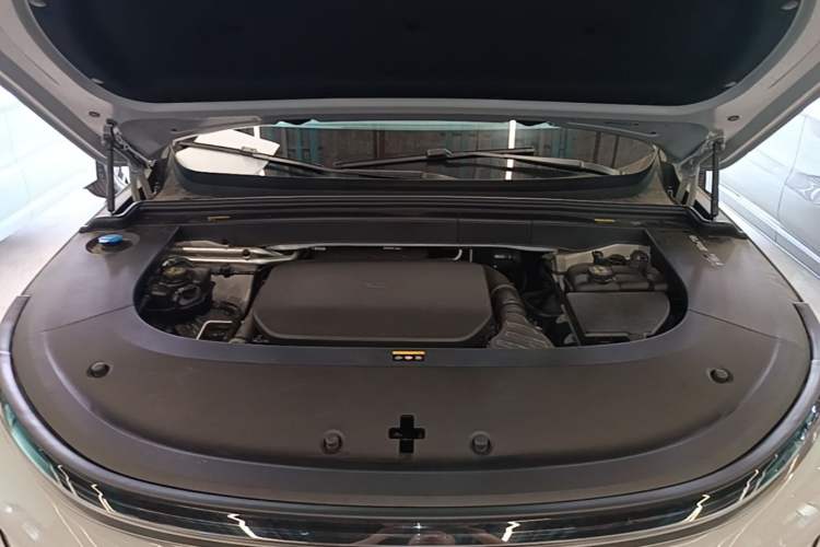 Used Li Auto L6 2025 Pro Smart Refresh Edition Engine Bay