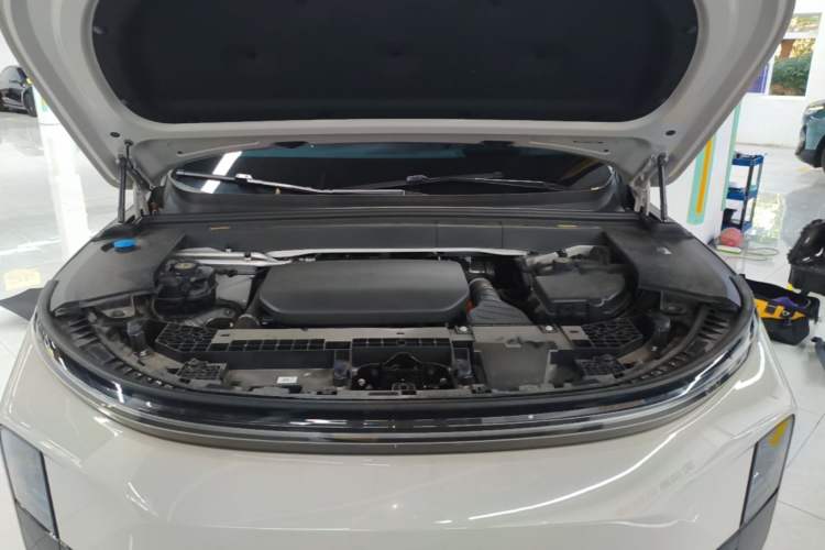 Used Li Auto L6 2025 Pro Smart Refresh Edition Engine Bay