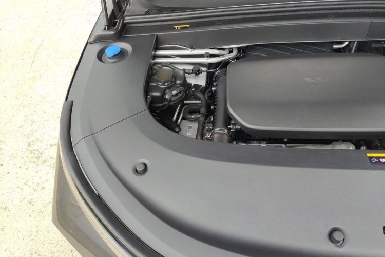 Used Li Auto L6 2025 Pro Smart Refresh Edition Engine Bay Right