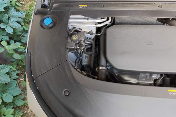 Used Li Auto L6 2025 Max Smart Refresh Edition Engine Bay Right