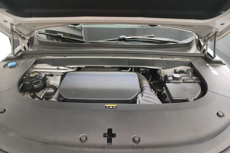 Used Li Auto L6 2025 Pro Smart Refresh Edition Engine Bay