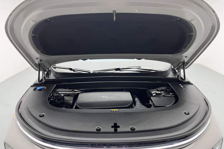 Used Li Auto L6 2025 Max Smart Refresh Edition Engine Bay
