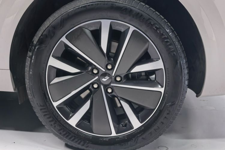 Used Li Auto L6 2025 Pro Smart Refresh Edition Exterior 3