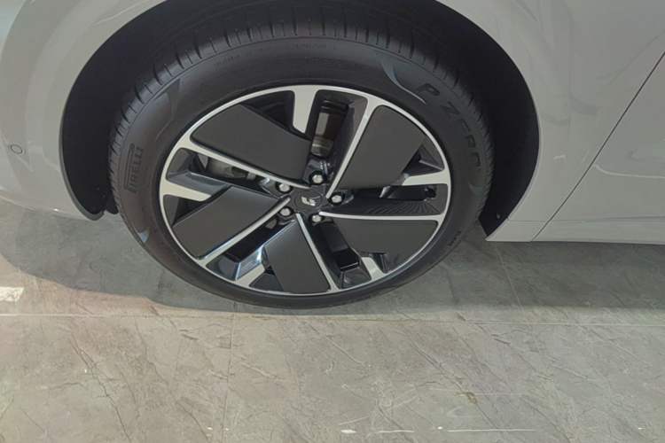 Used Li Auto L6 2025 Max Smart Refresh Edition Exterior 4