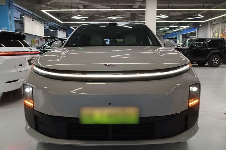 Used Li Auto L6 2025 Max Smart Refresh Edition Front